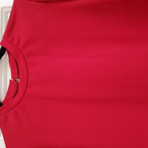 Blouse size medium. - Picture 2 of 7